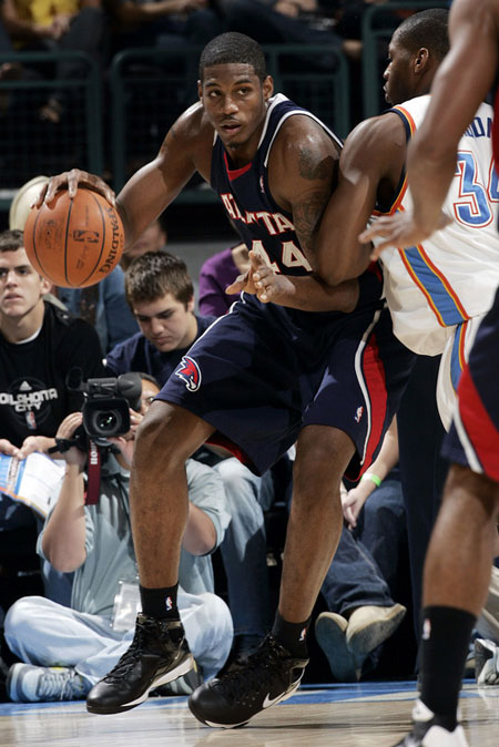 凭借卓越的 凭借卓越的