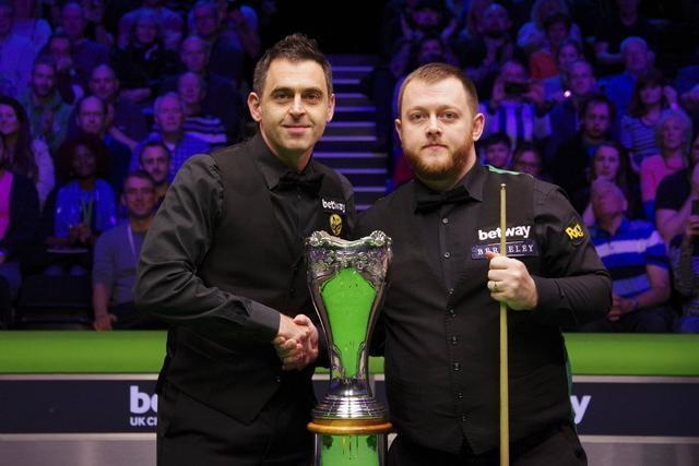 是否存在违 是否存在违