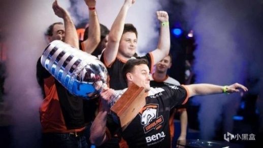 经验丰富的 经验丰富的