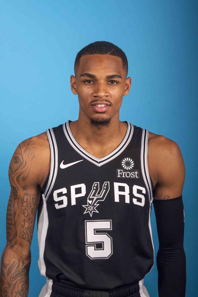 4比0轻取 4比0轻取