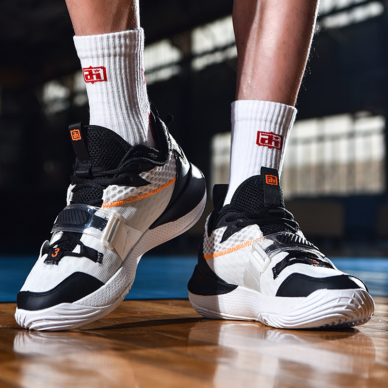 三轮打线中 三轮打线中